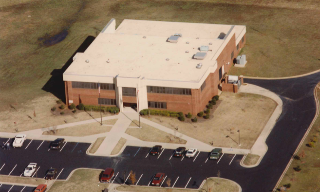 Arial view of new Supercomputer Center building, grounds, and parking lot
